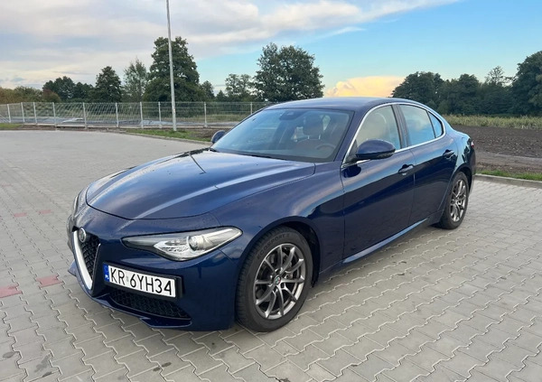 Alfa Romeo Giulia cena 97500 przebieg: 107000, rok produkcji 2019 z Kraków małe 277